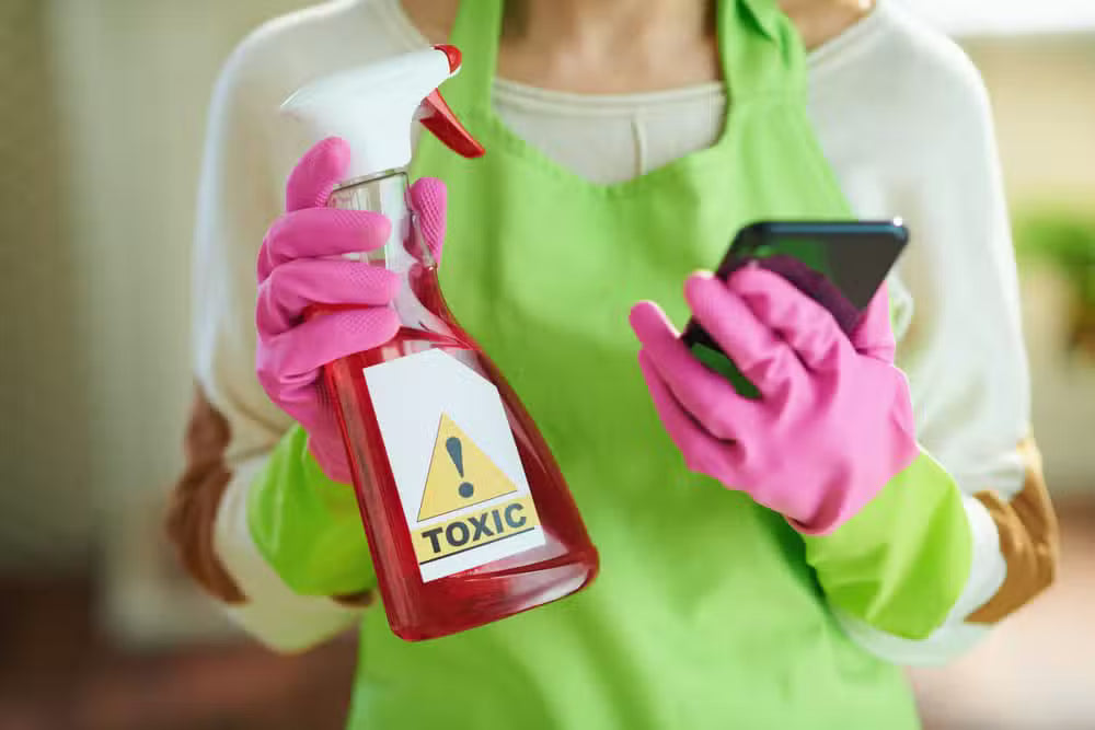 Toxic Ingredients to Avoid in Cleaning Products (And What to Use Instead)